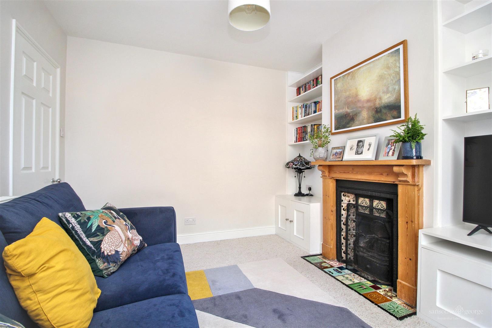 2 bed property in Edinburgh Road, Reading